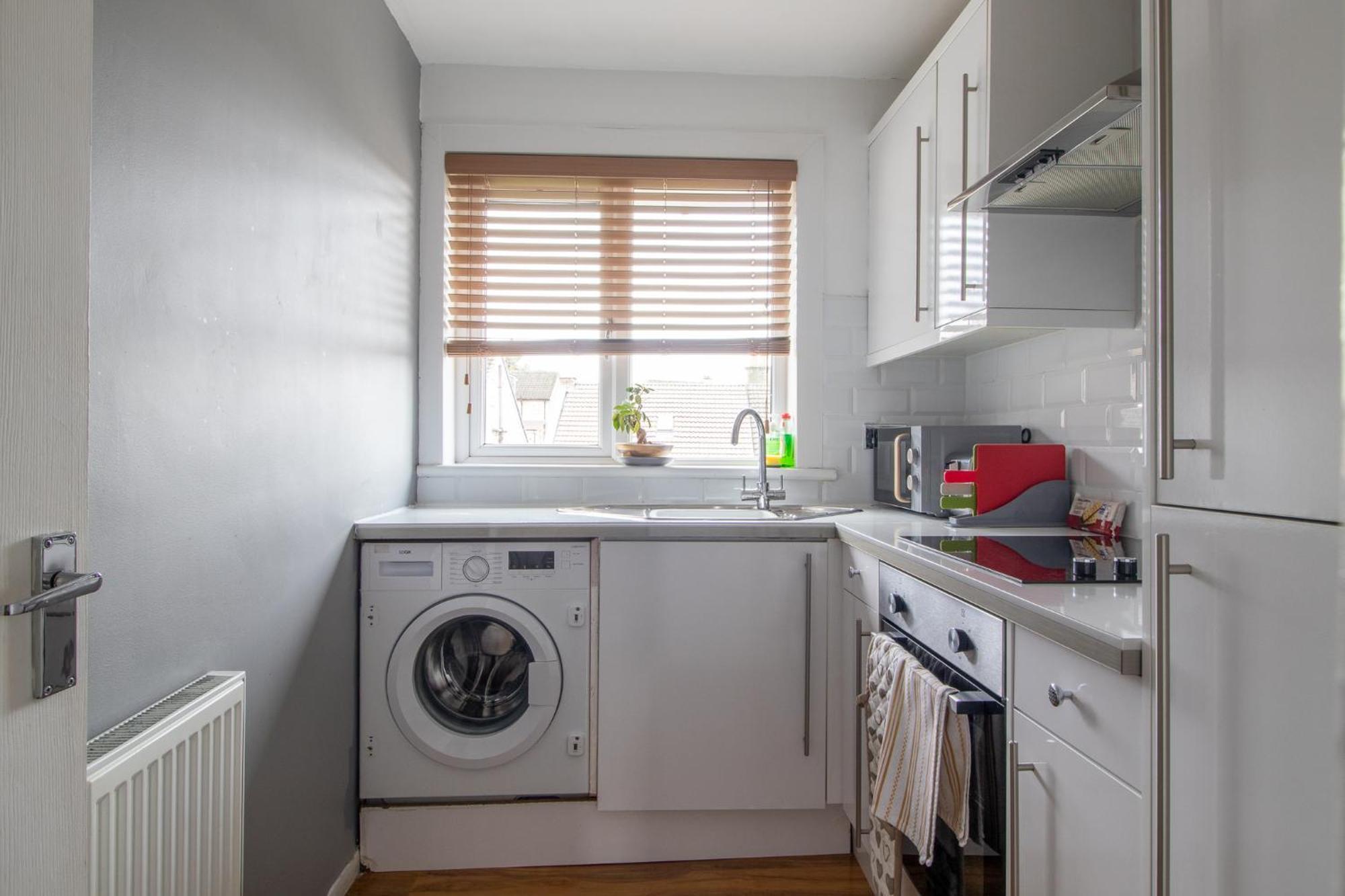 1 Bed Apartment Central Hamilton Free Wifi With Great Transport Links To Glasgow Bagian luar foto